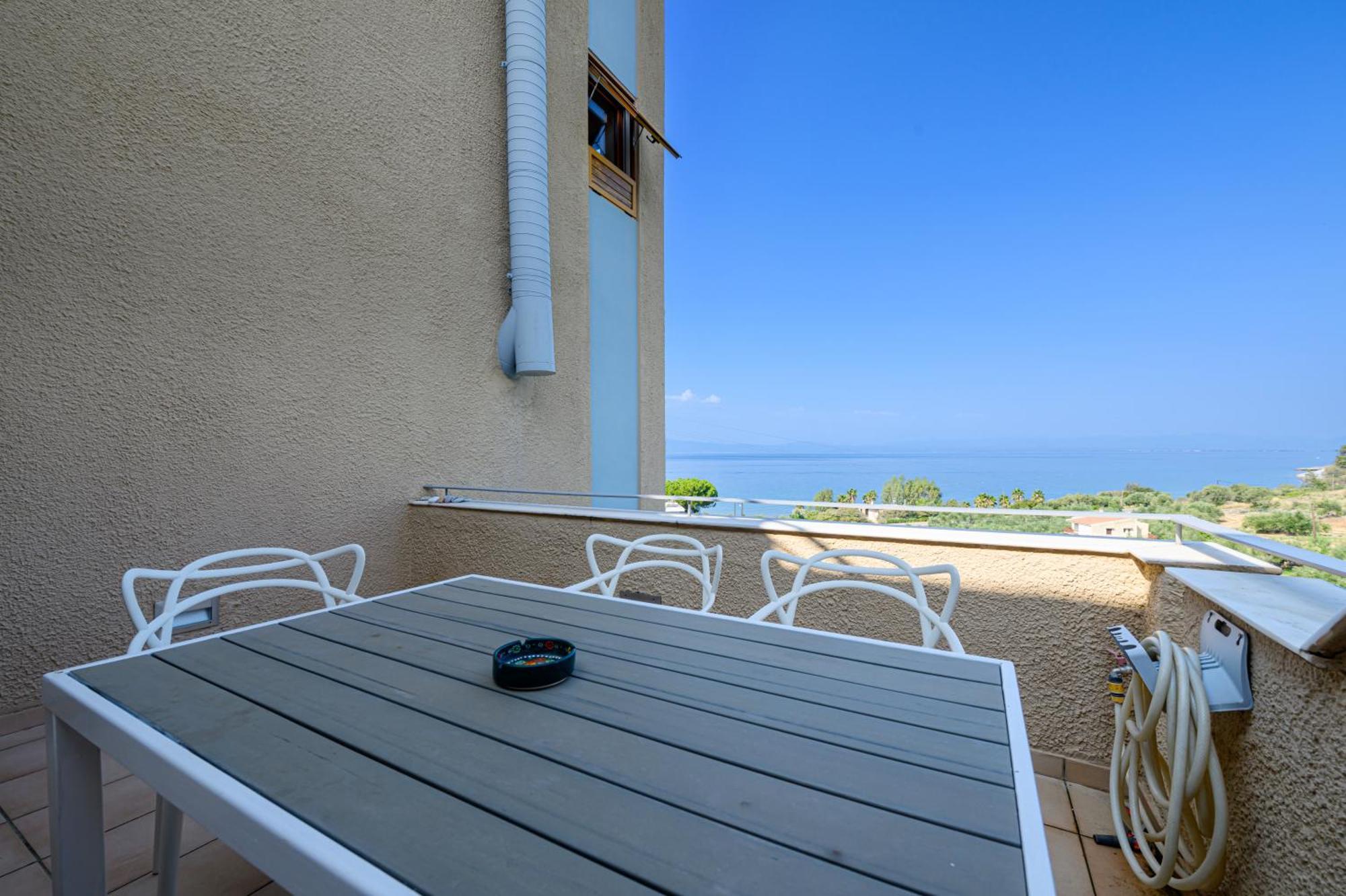 Mani Tower Villa Akrogiali ภายนอก รูปภาพ