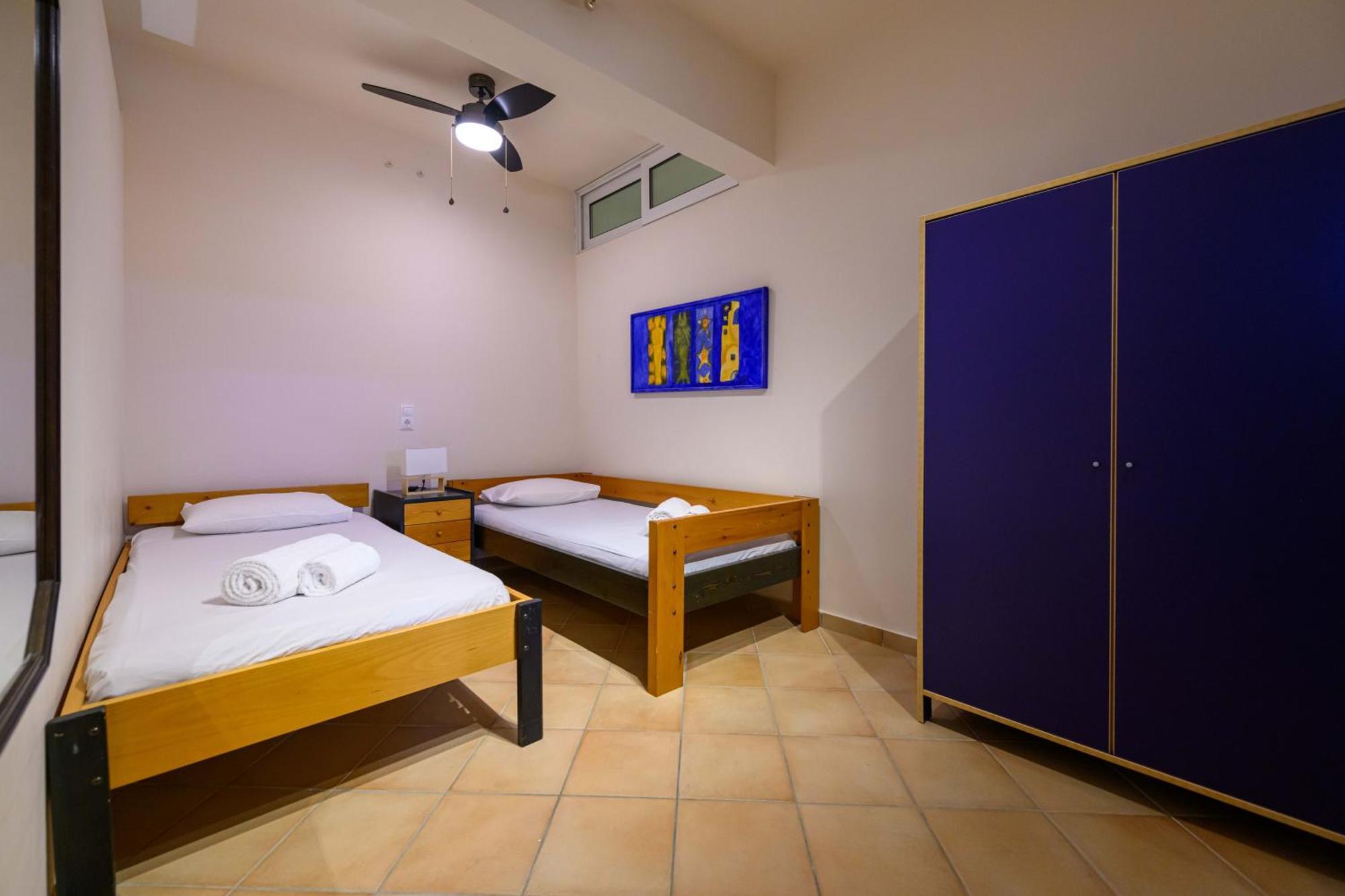 Mani Tower Villa Akrogiali ภายนอก รูปภาพ