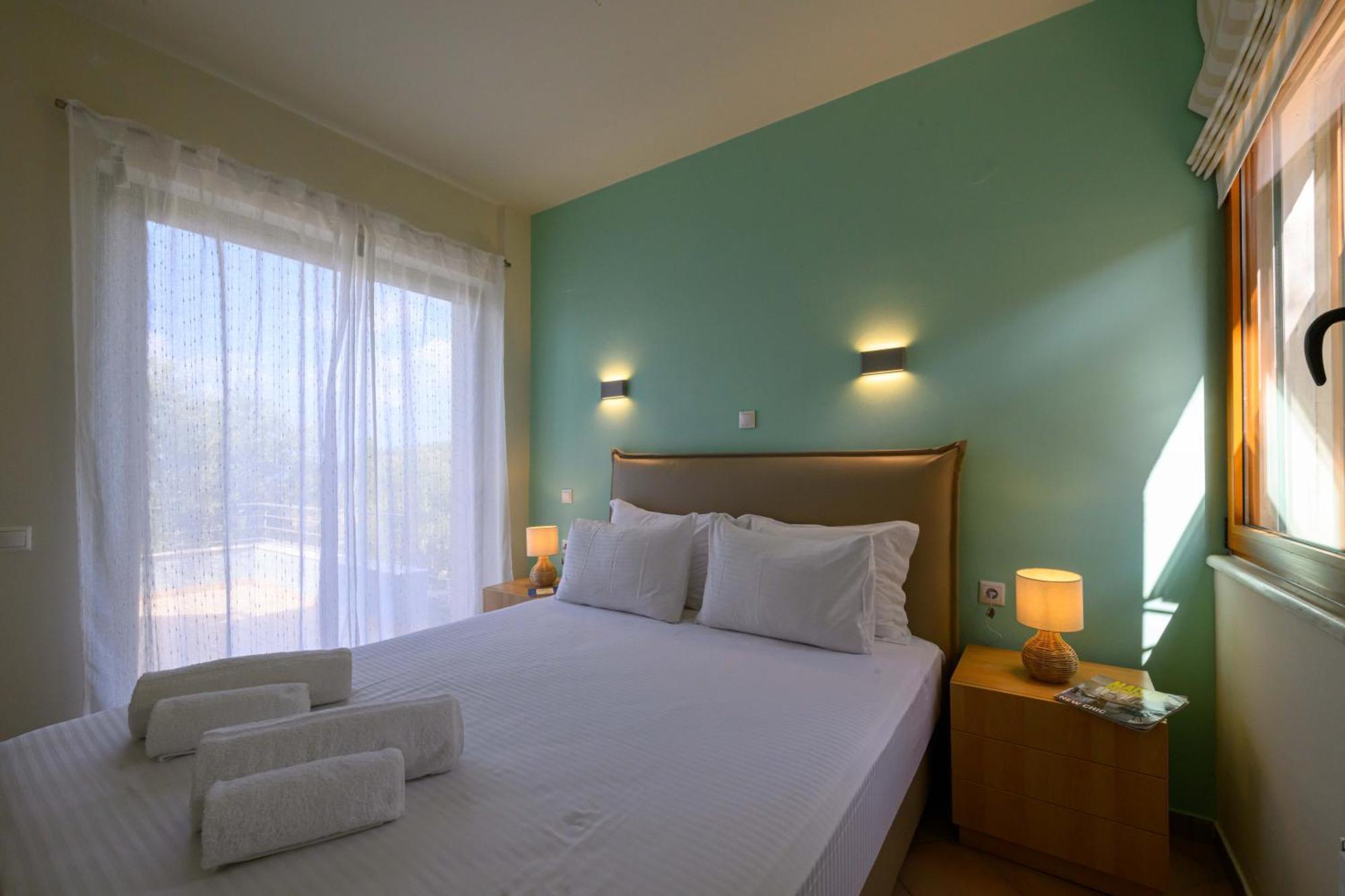 Mani Tower Villa Akrogiali ภายนอก รูปภาพ